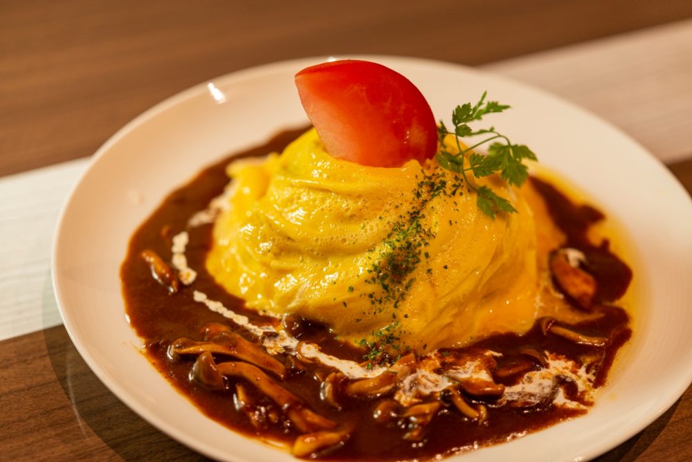 オムライス　デミグラスソース