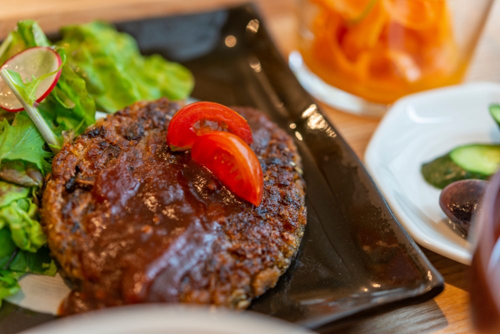 取材時はお肉を使わないハンバーグでした