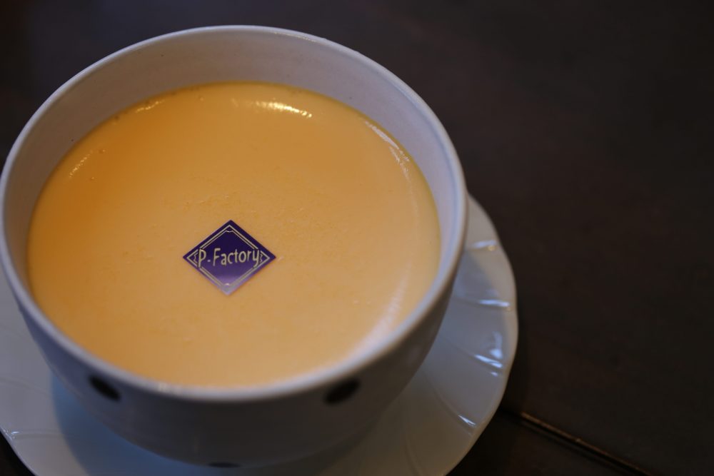 スイーツとお酒、アクセサリーも楽しめる素敵な秘密基地のようなお店