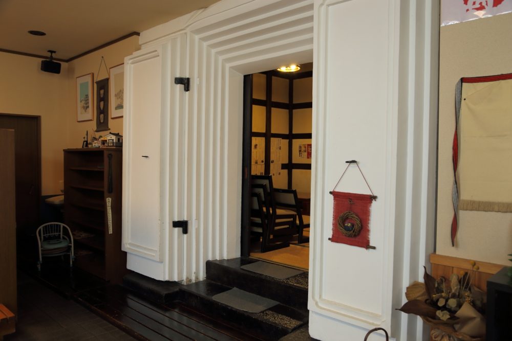 蔵のお部屋へのいりぐち