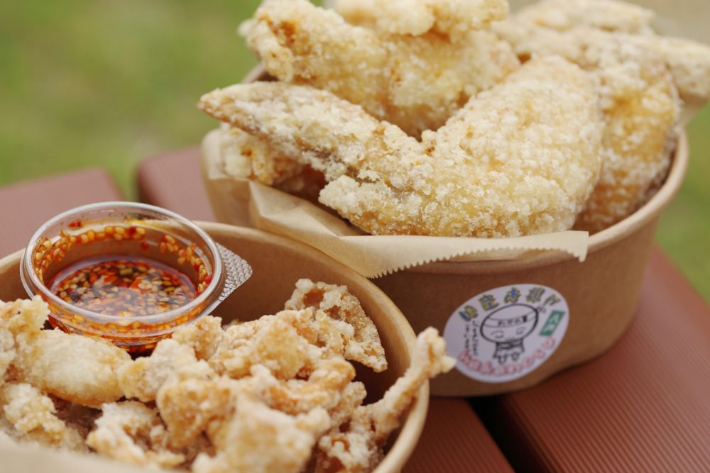 左：皮とヤゲン軟骨のミックス