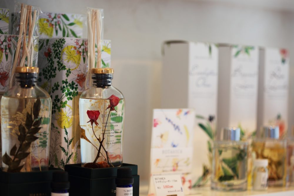 香りもよくインテリアにもいいアロマ