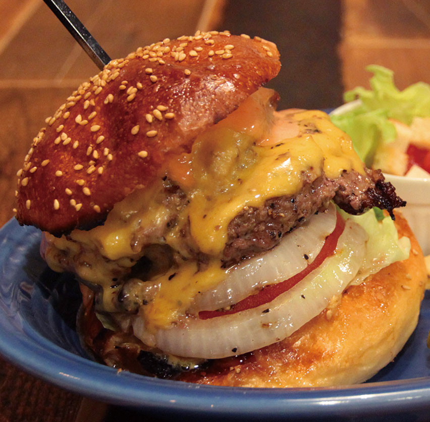 女性no.1人気「アボカドチーズバーガー」