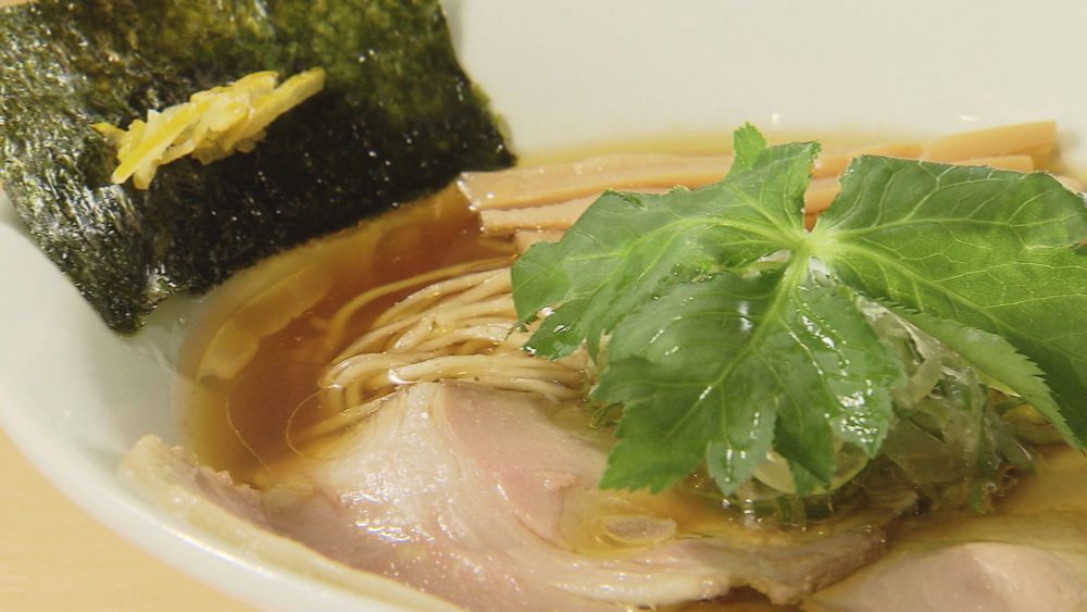 透き通る精湯スープ！鶏のうまみたっぷりのラーメン
