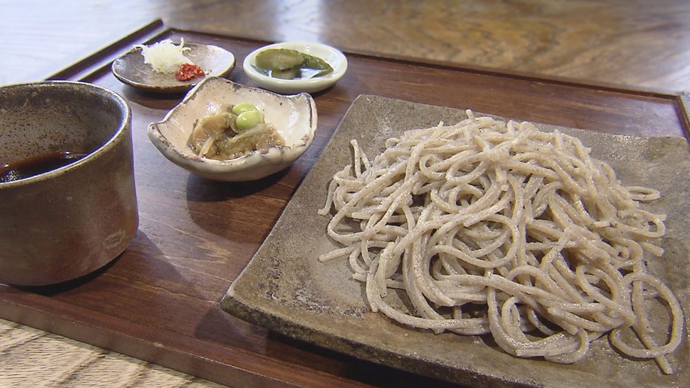 金・土・日曜日限定で太めの香り高いおそばがいただける喫茶店