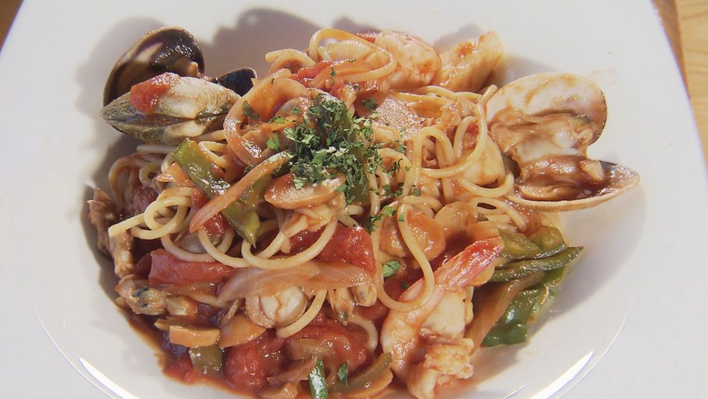 海の幸が詰まった贅沢なパスタ