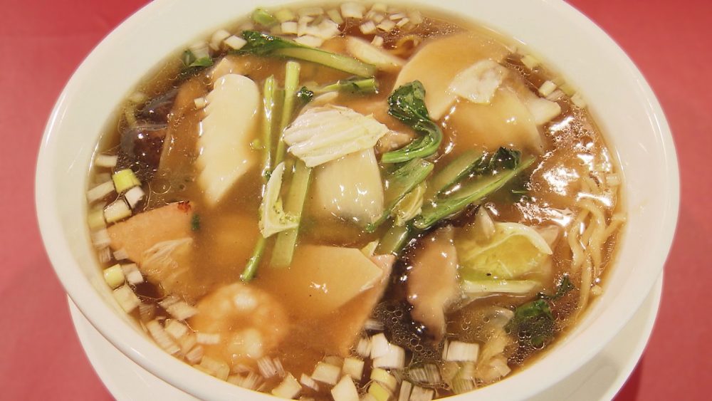 ９種類もの具材の「五目そば」