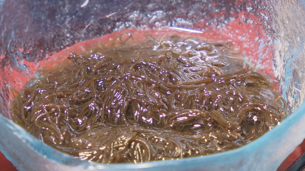 もずくやサザエのつぼ焼きも