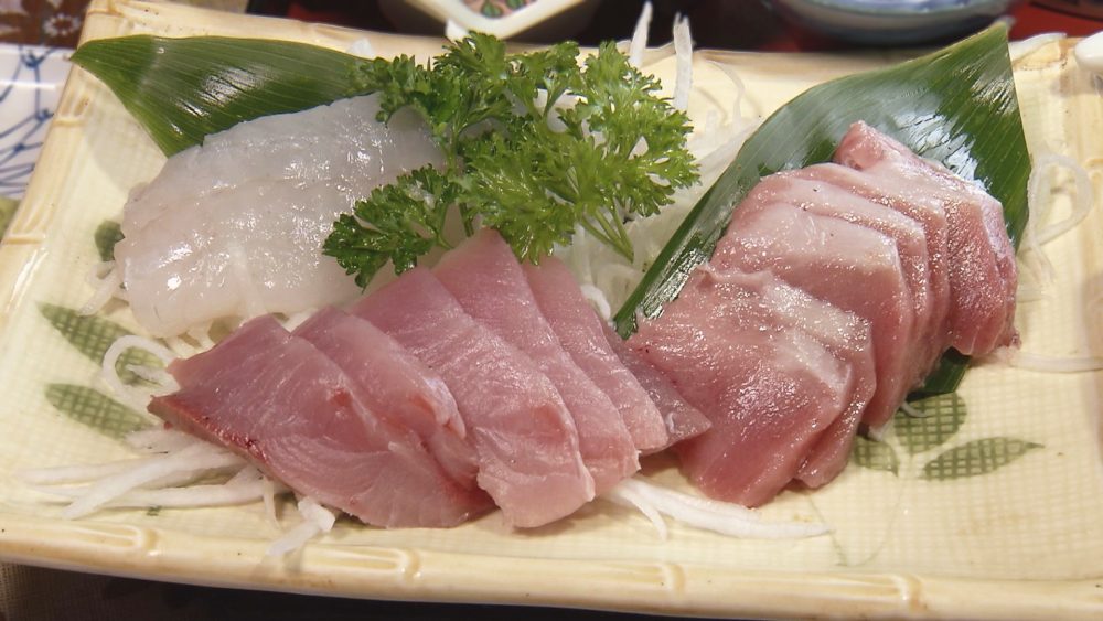 深浦産の新鮮な海の幸がてんこ盛りで大満足！