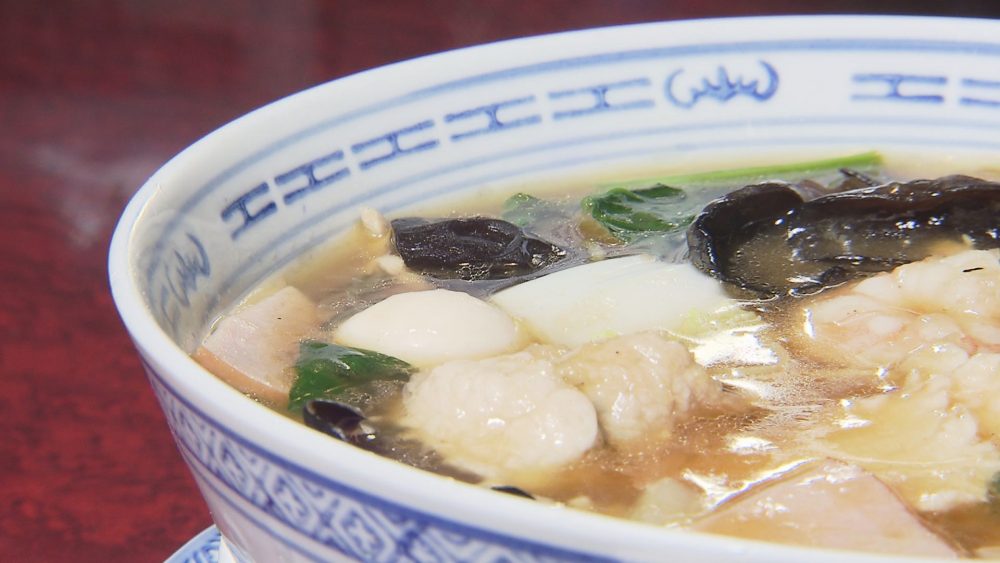 鶏と豚の旨み感じるスープ