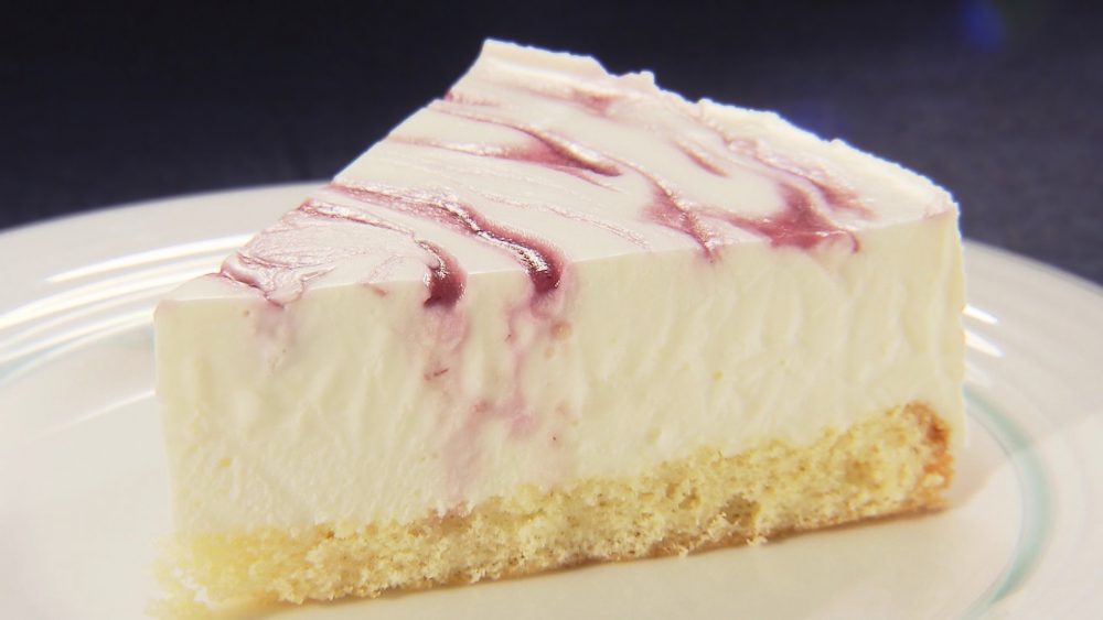 天津桃のレアチーズケーキ