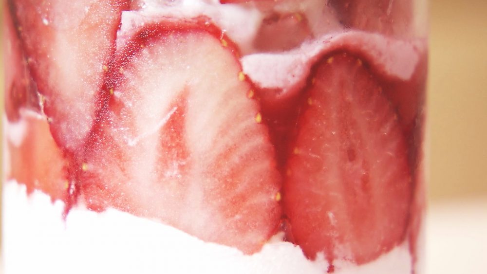 中にも苺が詰まって