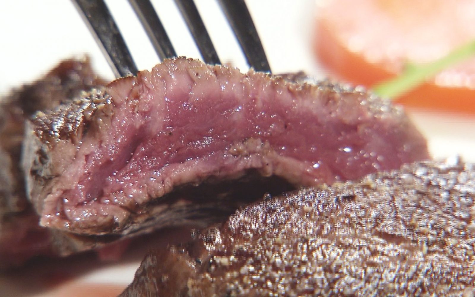 こだわりの県産肉をテッパンでいただくステーキ専門店