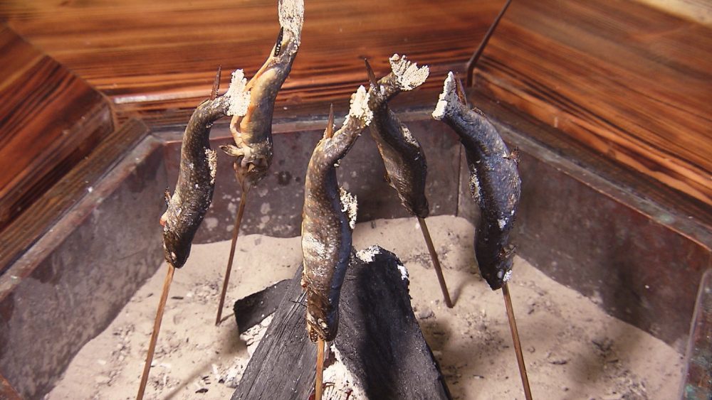 仕上げは炭火で