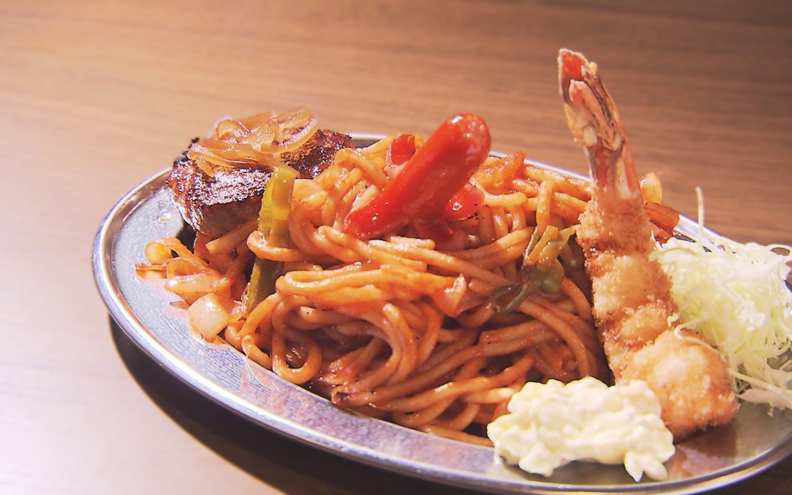 パスタは3種類から!エビフライにタコさんウインナーが嬉しいよくばりワンプレート