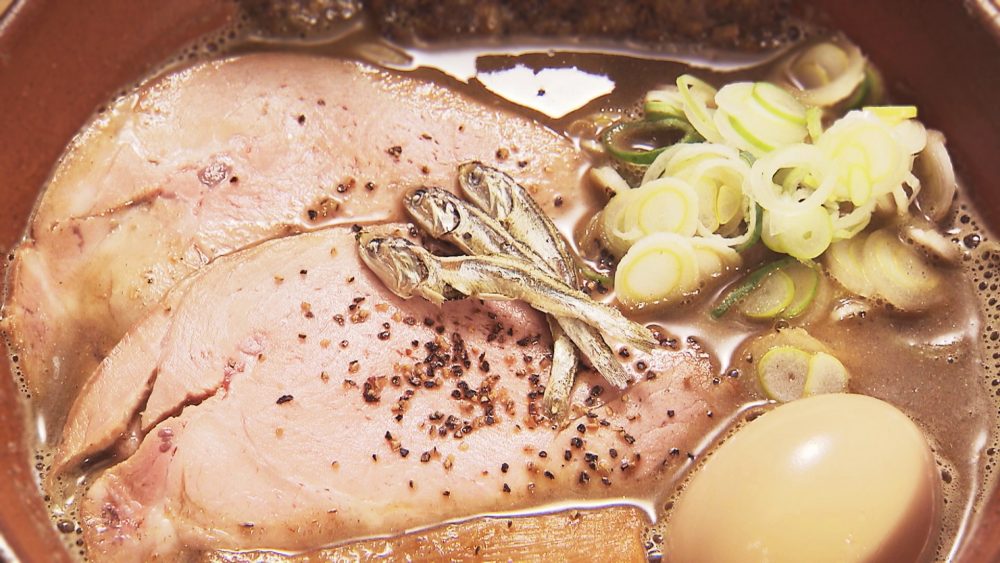 具材はチャーシューに味玉