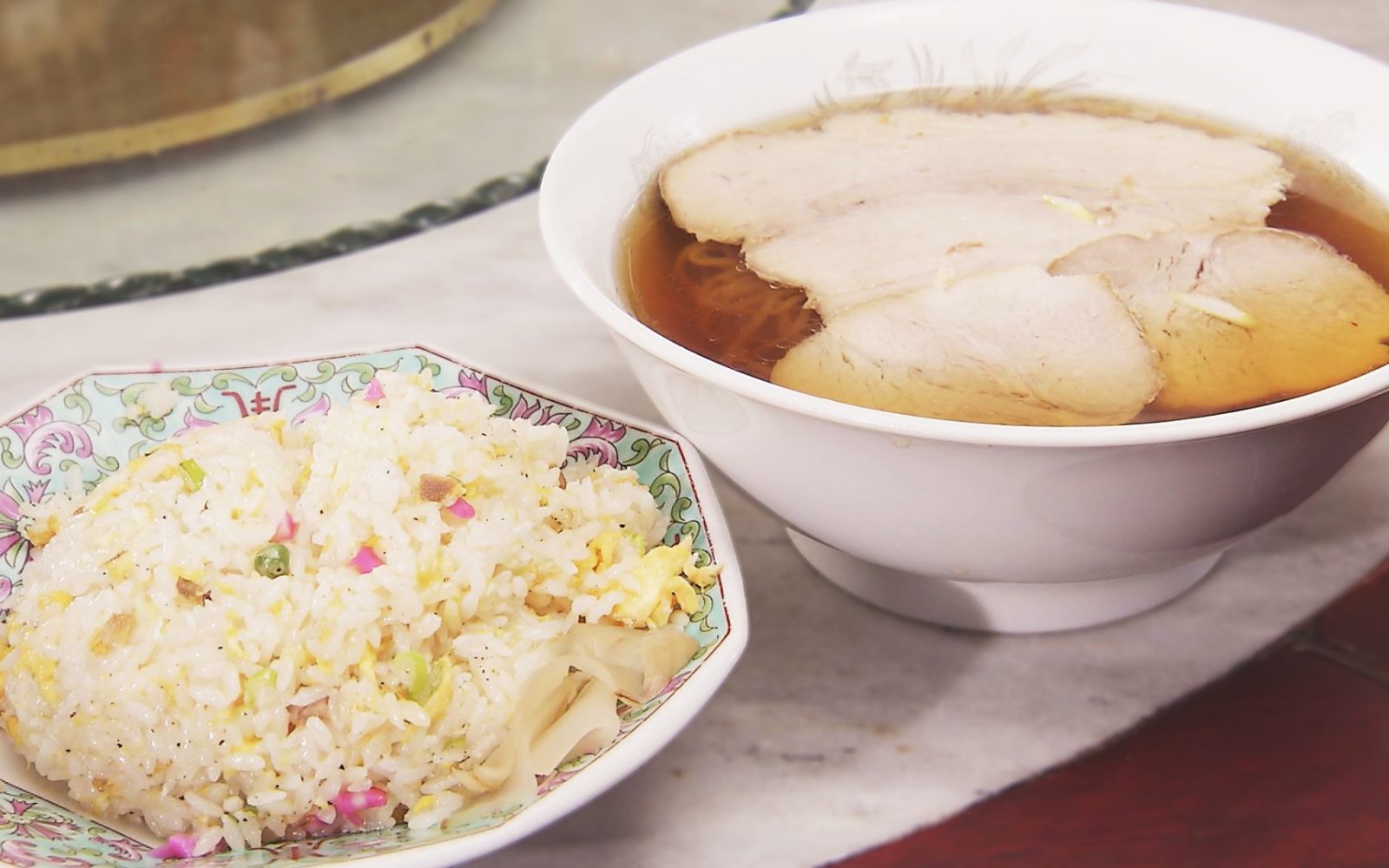 おおきなチャーシューに王道パラパラチャーハンが嬉しい老舗中華店