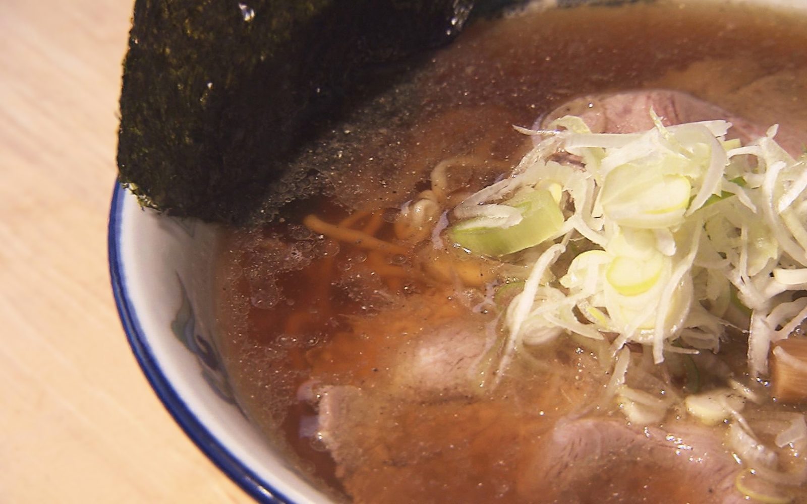 魚介の旨みたっぷりのだしでいただく「だしそば」