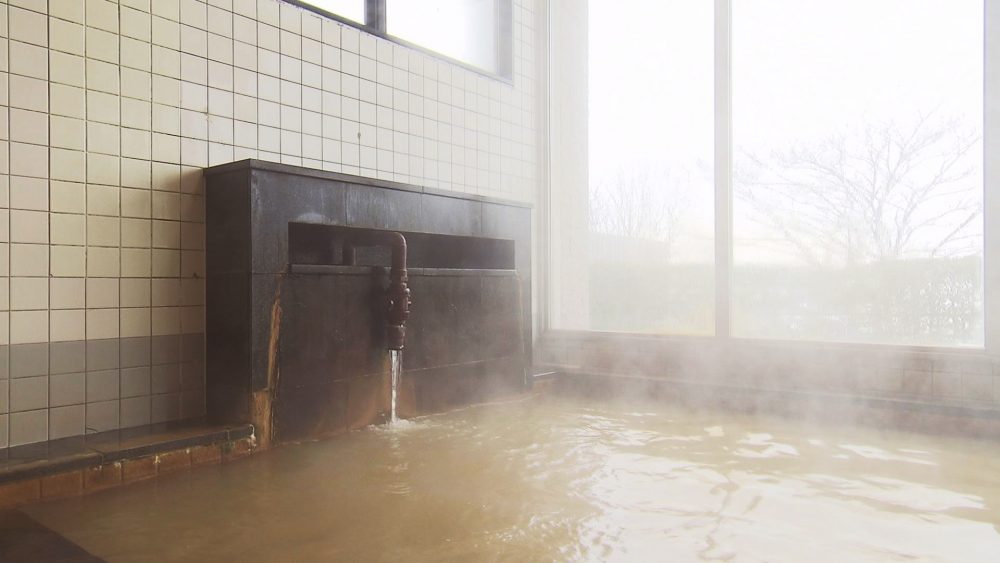 泉質はナトリウム-塩化物強塩泉