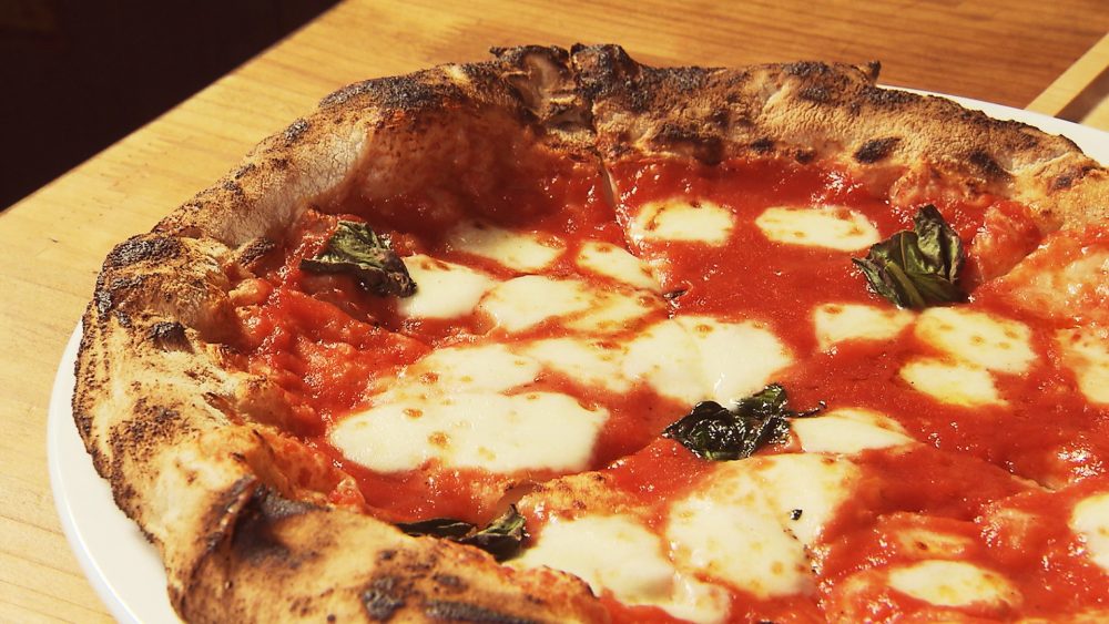 絶品なのにリーズナブルが嬉しい♪窯焼き本格ナポリピザ