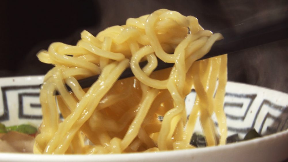 北海道産小麦の中太麺