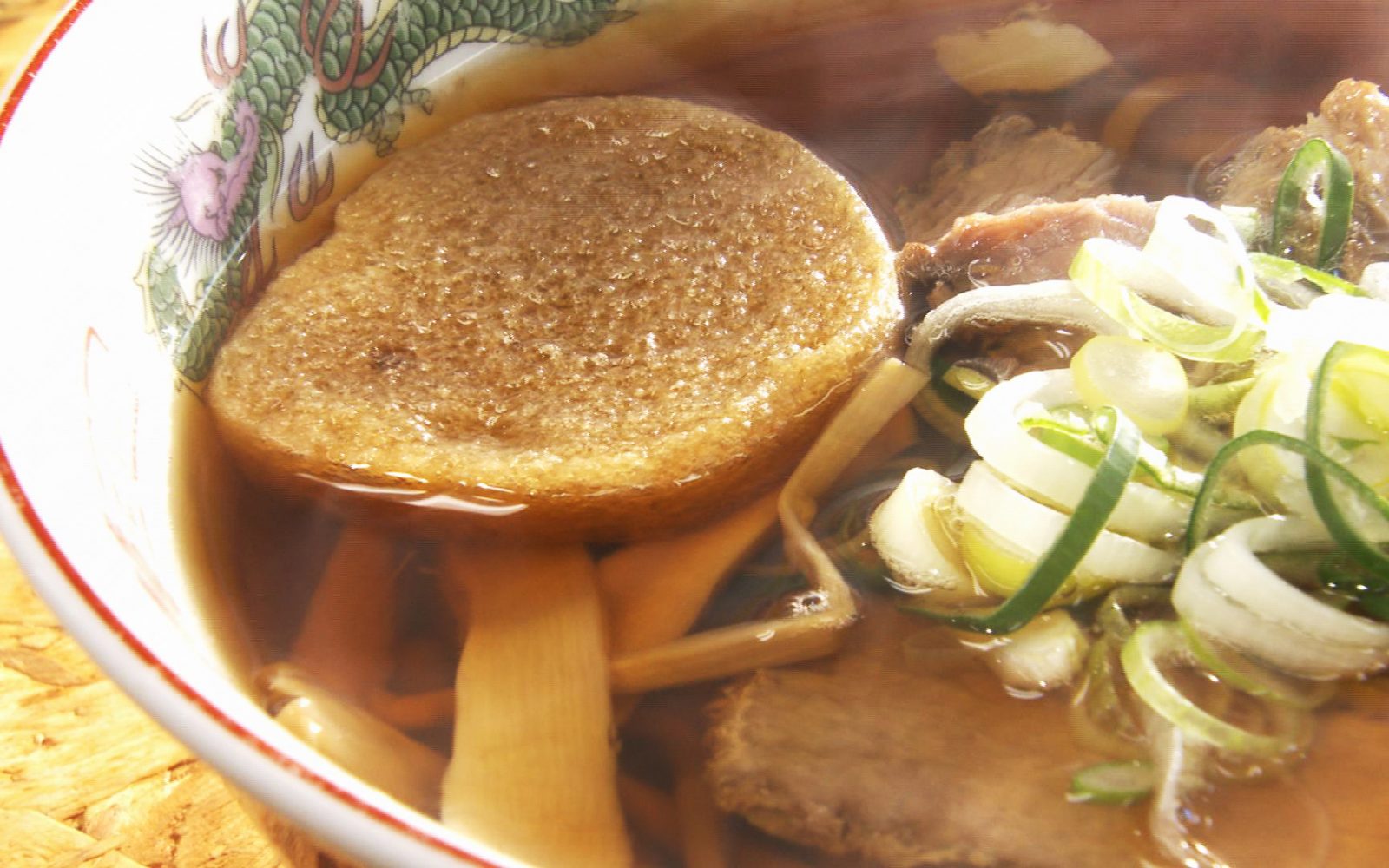 王道の煮干しスープが嬉しい♪青森が満喫できる店内で頂く一杯