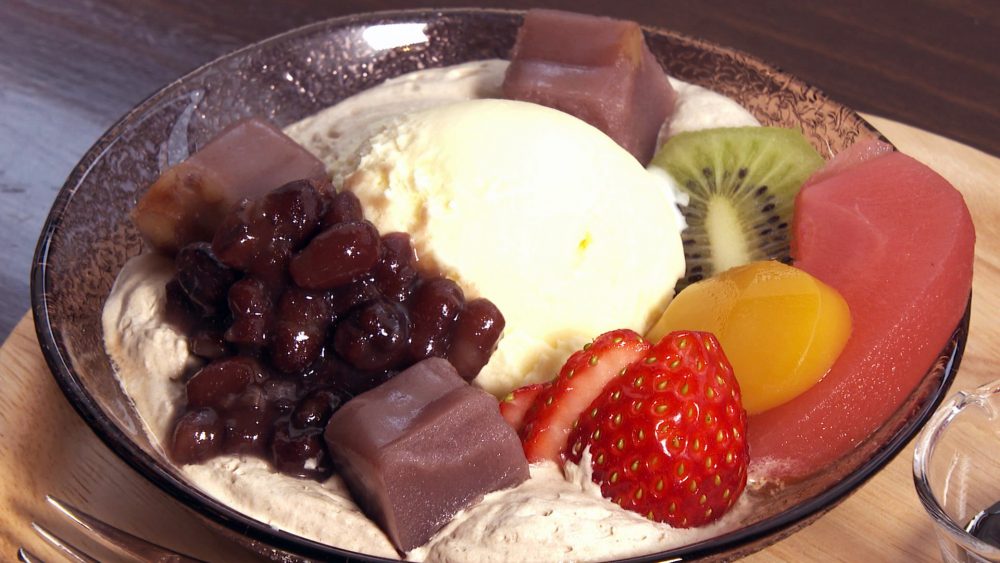 バニラアイスにマロンクリーム