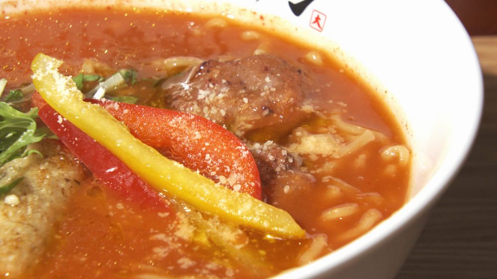 中里地区のトマトとともに