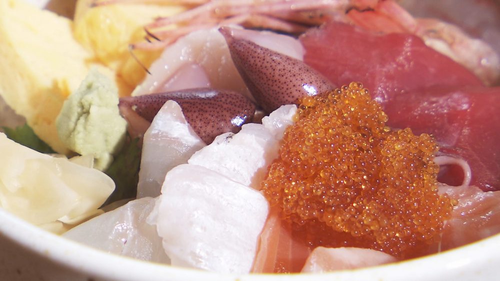 取材時には富山産ホタルイカも