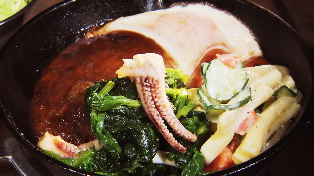 目玉焼きをトッピング