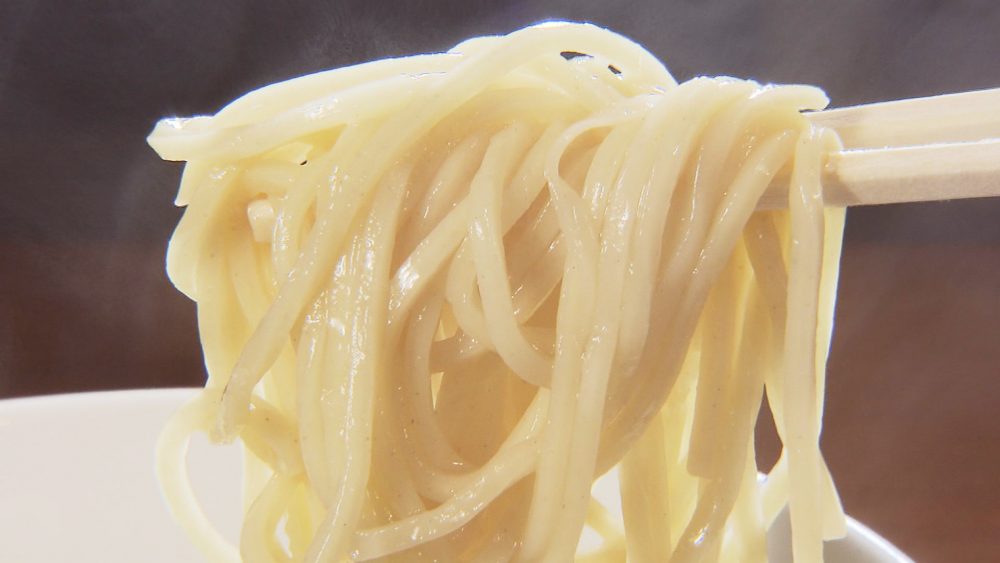 北海道産の小麦を使ったストレート麺