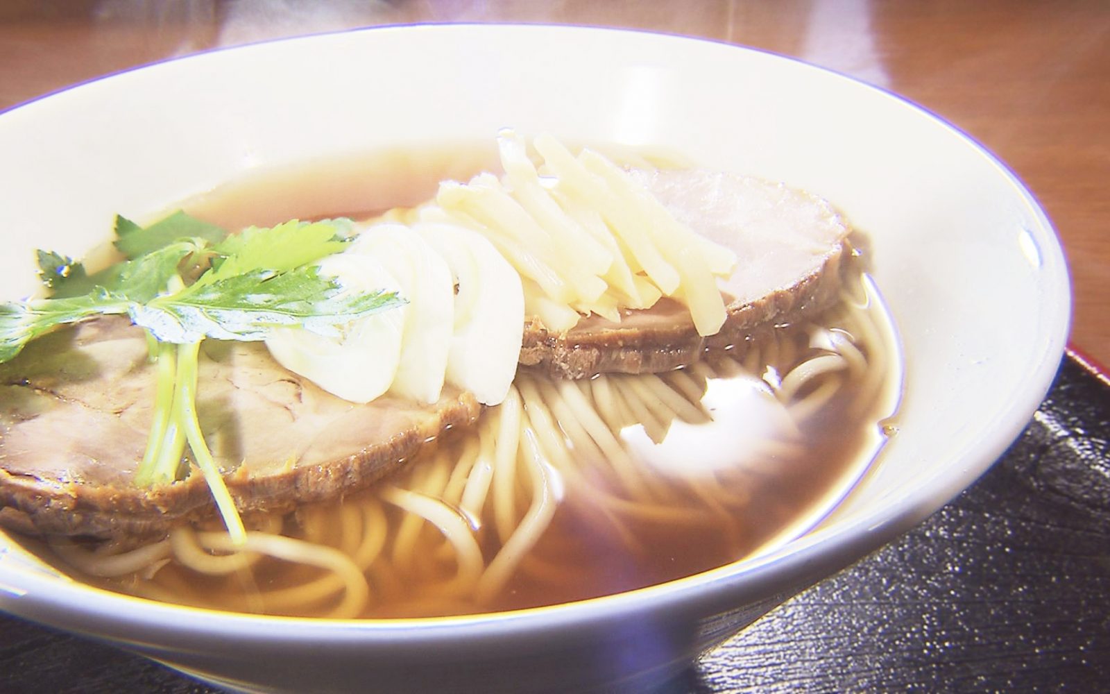 鯛煮干し＆焼きアゴが香る！料亭のような上品な一杯