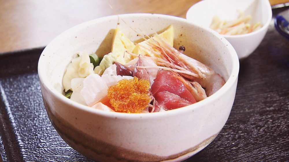 ごはんは県産あきたこまち