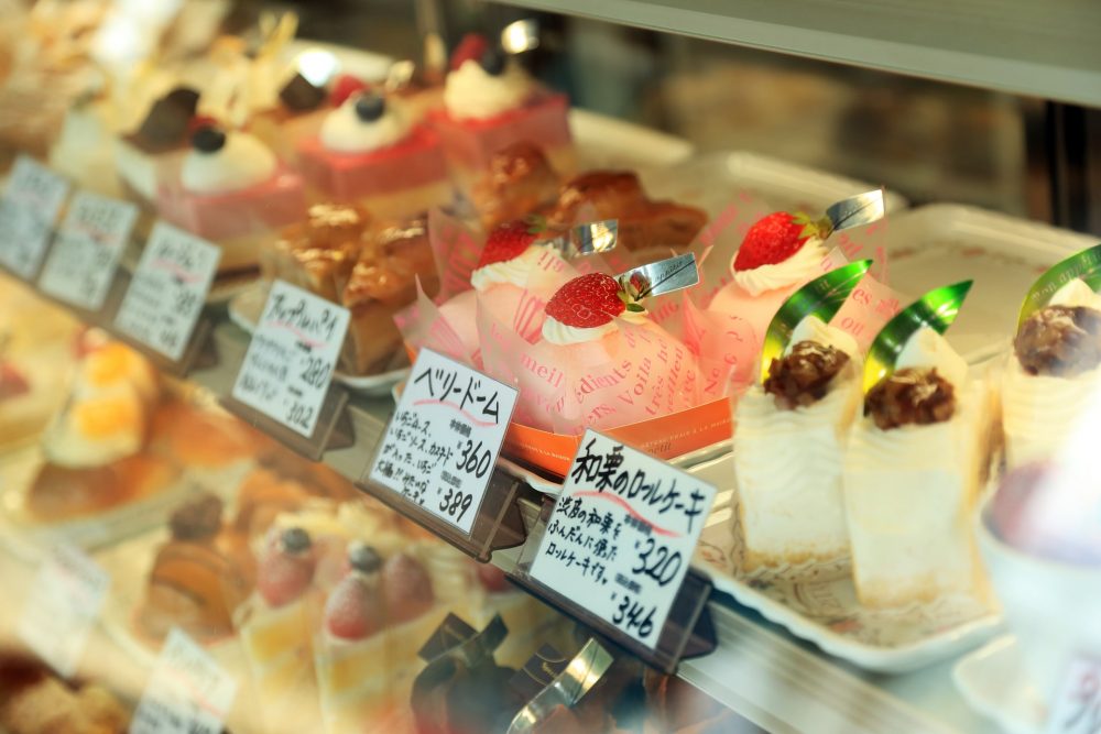 ショーケースにはケーキ