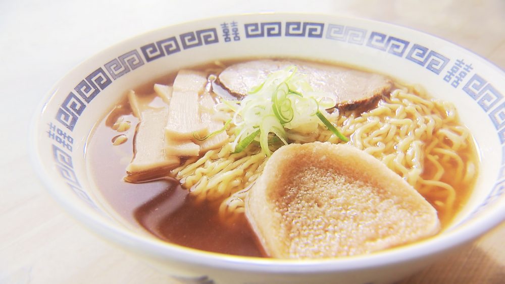 ３種類の煮干しと昆布で出汁をとったスープが自慢！久渡寺そばにあるラーメン店