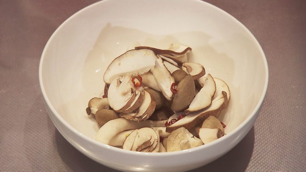 カットしたきのこに