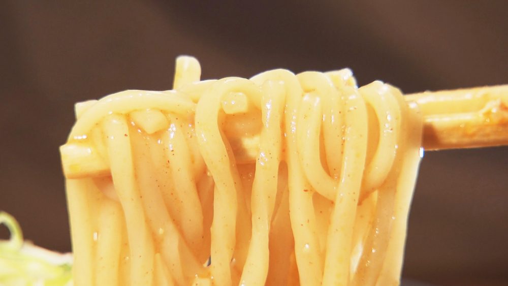 もちもち!中太ストレート麺