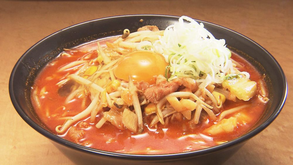 岩手の名店が青森初進出！大人気「キムチ納豆ラーメン」