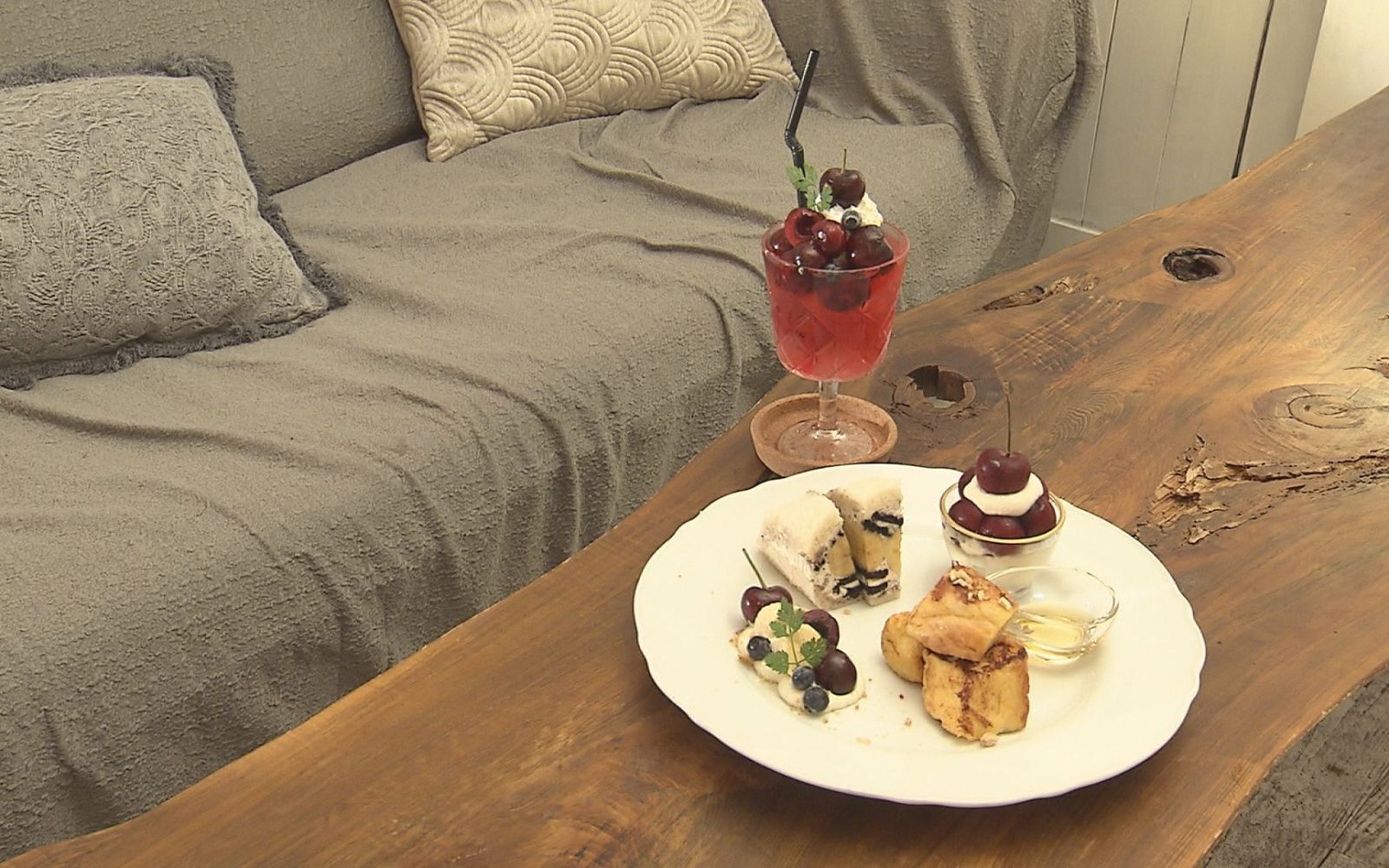 オススメ！１日５皿限定フルーツたっぷり「スイーツプレート」