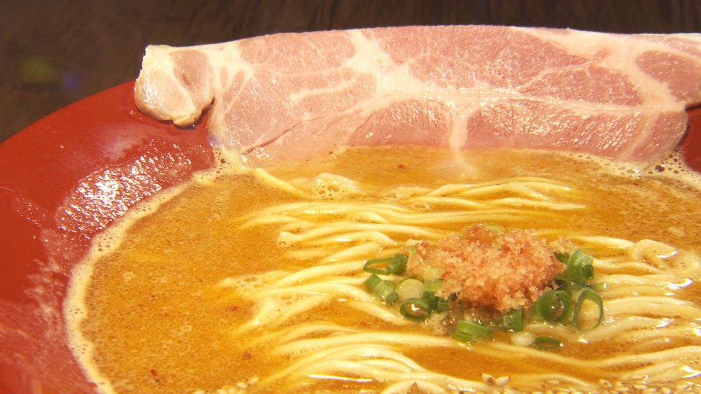 海老の旨味や甘味を堪能できる濃厚な一杯「海老味噌拉麺」