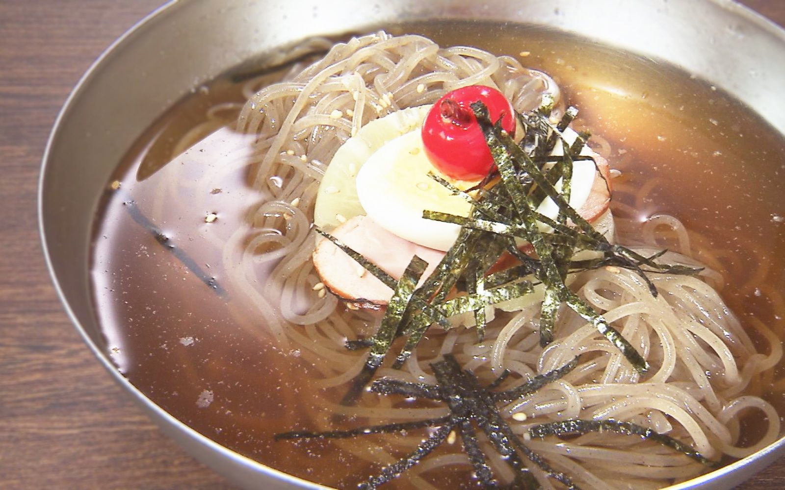 本場韓国の味を楽しめる！本格冷麺