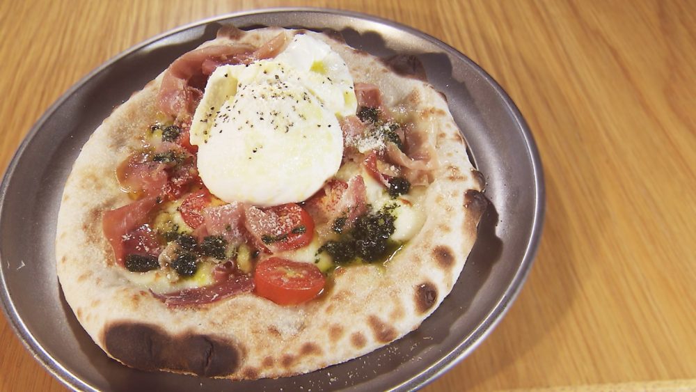 AOMORIブッラータと生ハムのピッツァ