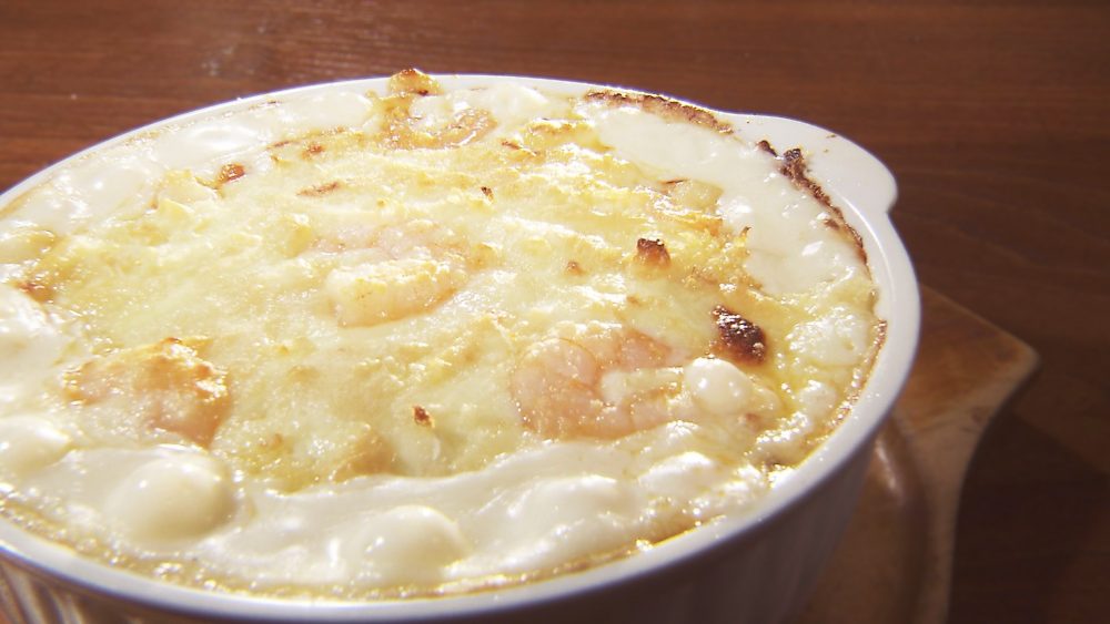 様々な種類のチーズを使用した濃厚ドリア