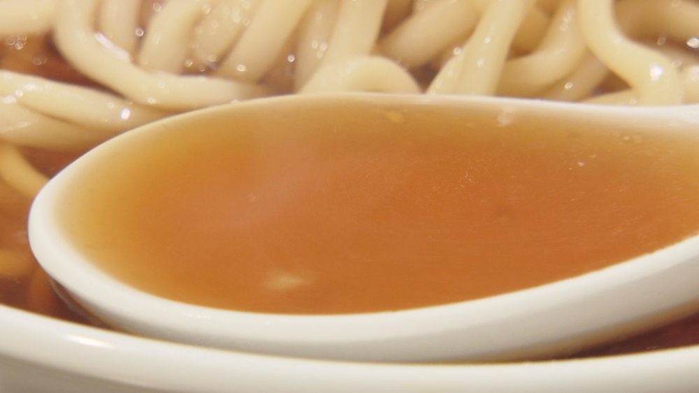 平子煮干し中心のスープ