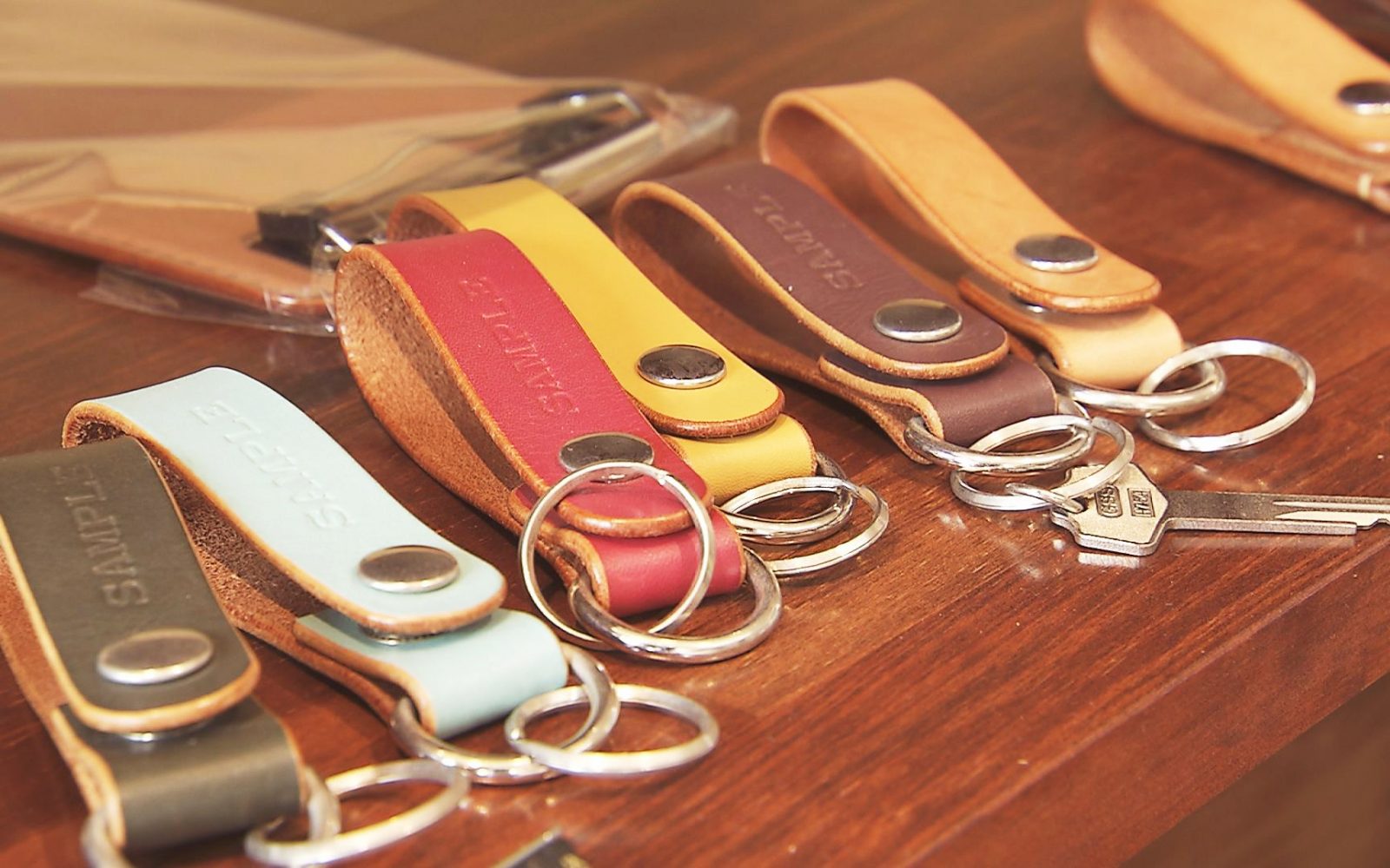 ファン多数！手縫いにこだわった大正４年創業の老舗皮具店