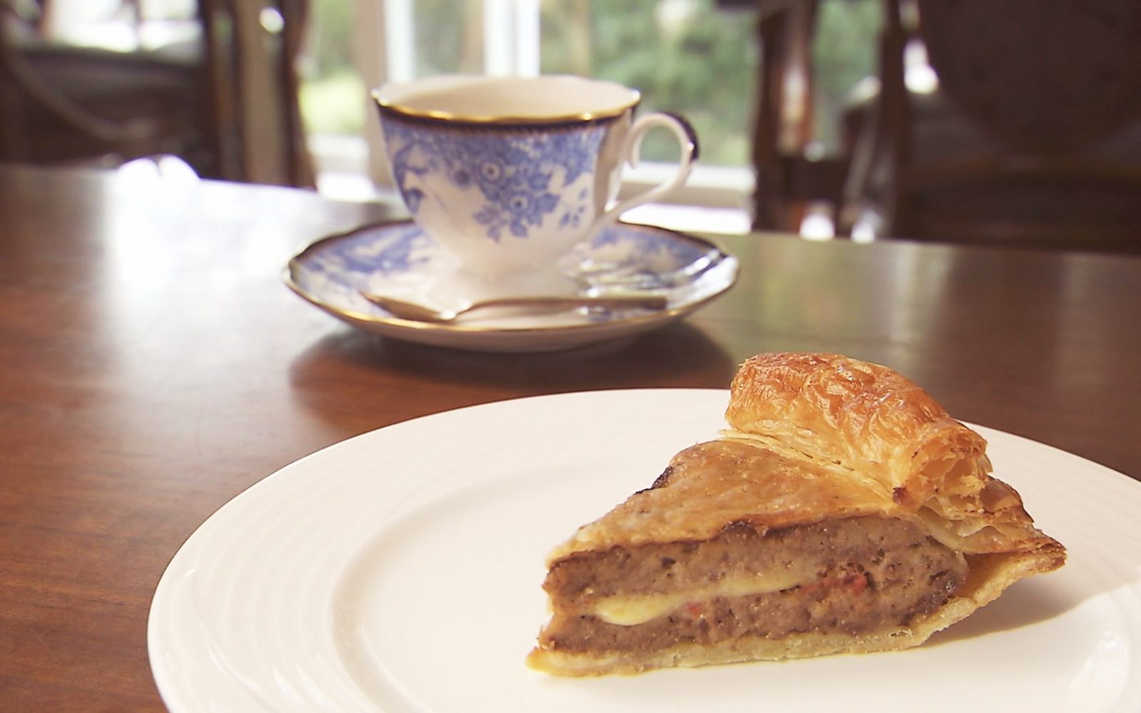 プロの手間が光る至極の挽き肉料理「和牛ミートパイ」