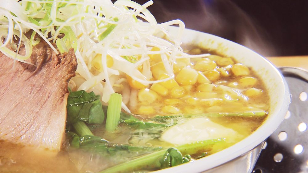 グリーンカレーと味噌ラーメンの融合