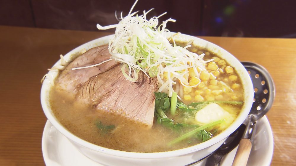 味噌バターラーメン グリーンカレー味