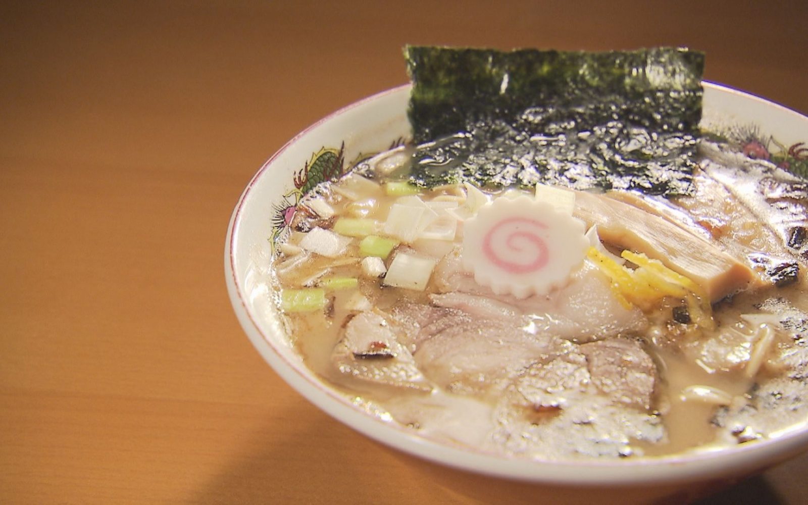 八戸の海の幸から生まれた”鮮魚系”ラーメン「あら炊き中華そば」