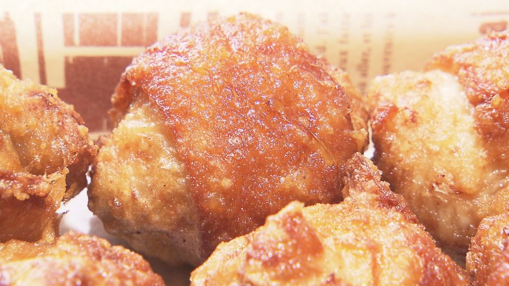 肉汁たっぷり＆ボリューム大！３種類の味から選べる唐揚げ